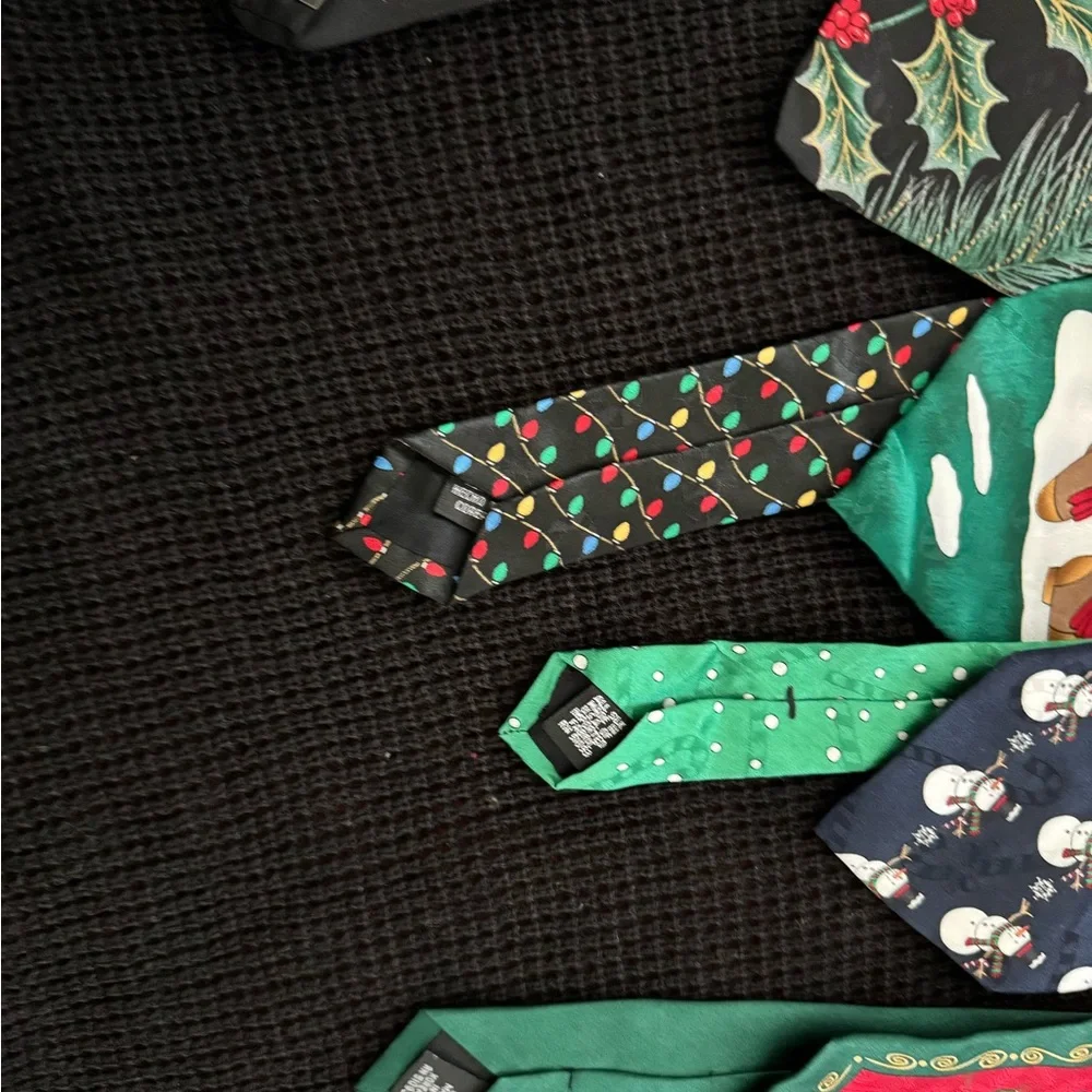 Festive Christmas Ties Set Bundle - Picture 3 of 3